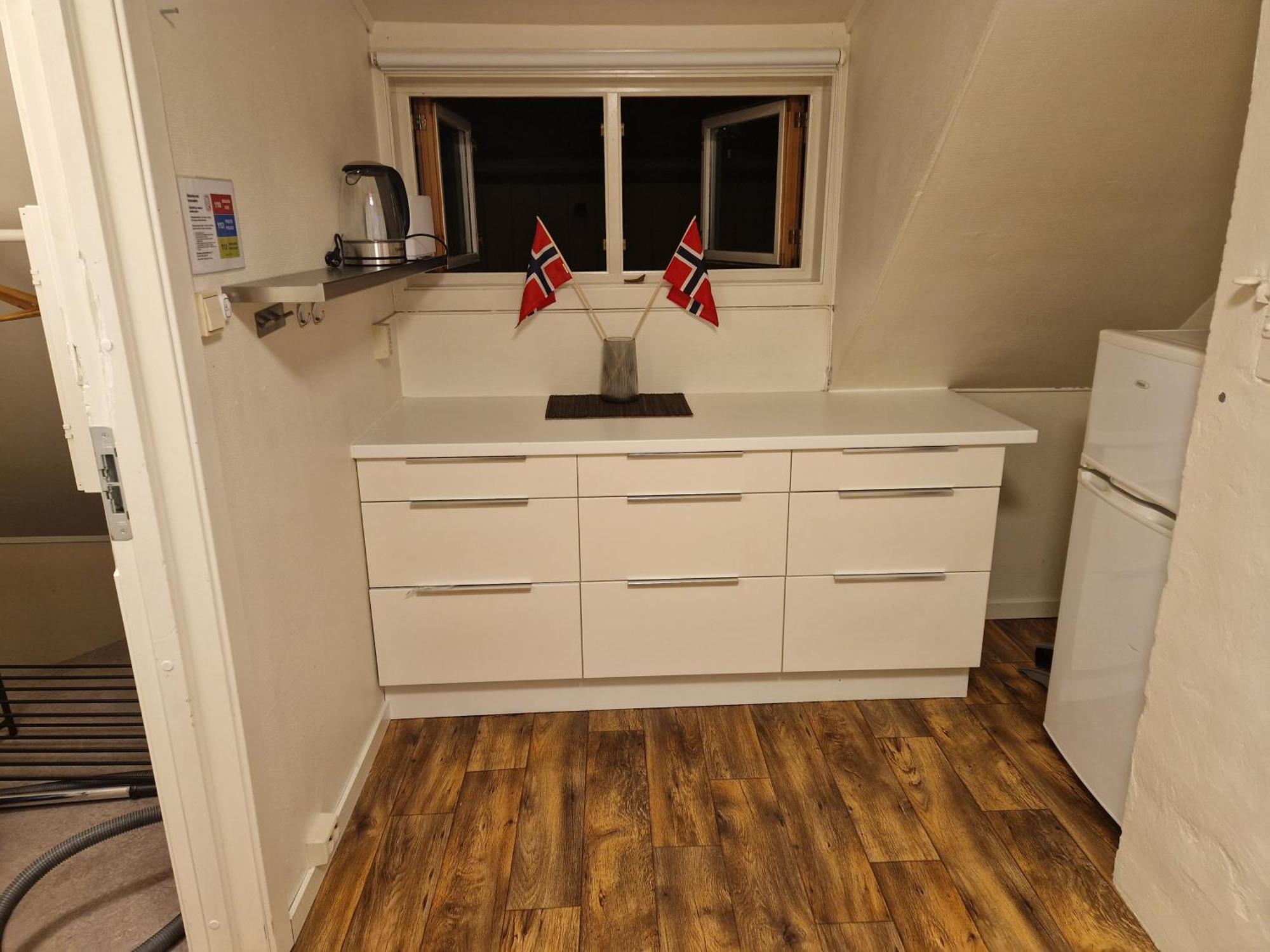 Smaller Apartment Next To Bridge Tromso Luaran gambar